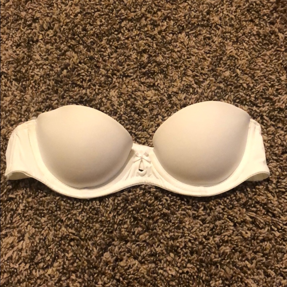 White strapless bra